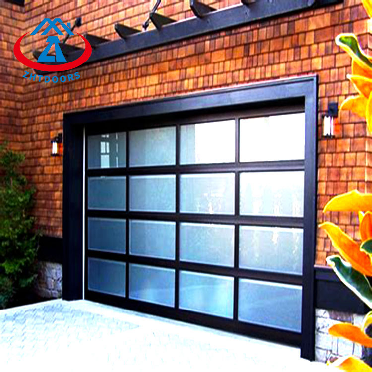 Electric perspective flip plate garage door